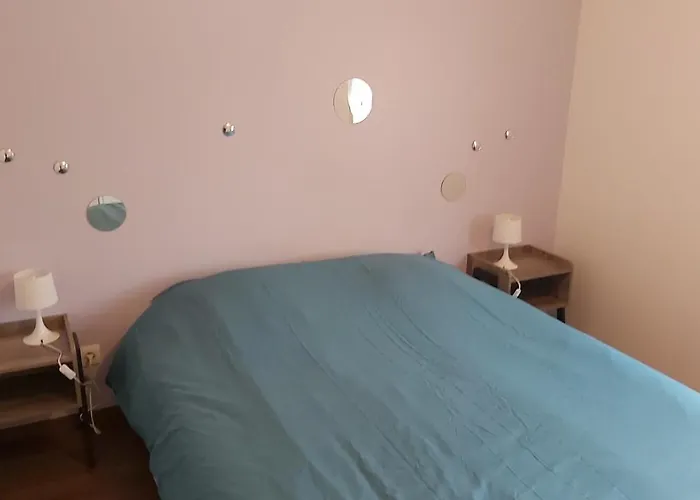 Lägenhet Appart Sylvain Neuilly-l'Eveque